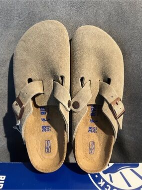 Birkenstock Women’s Boston Clogs Taupe Size 7 Narrow Soft Footbed
